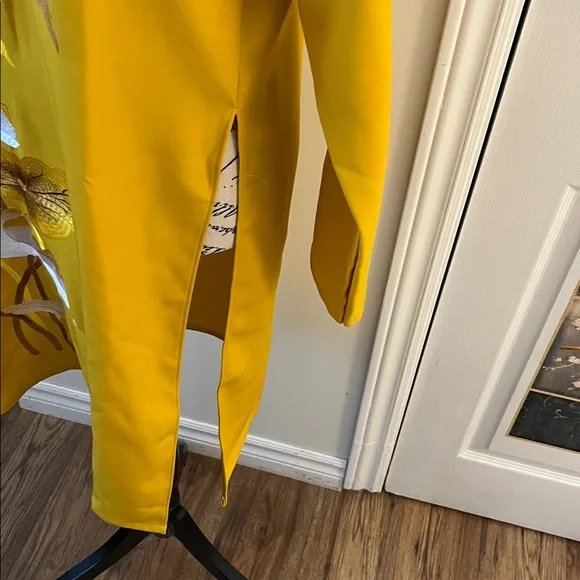 Elegant Yellow Floral Tunic Dress - Picture 10 of 11